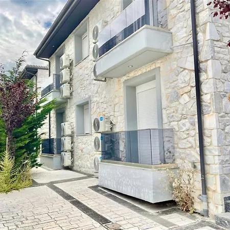 Center Apart Boutique 2 Bedrooms 6 Guests Appartamento Hanioti